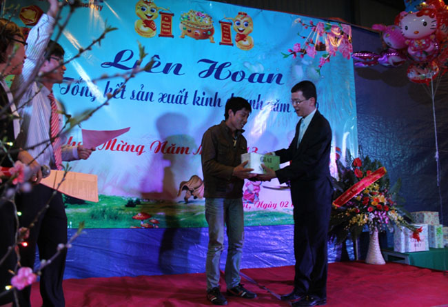 CNCVina tong ket SXKD 2012-13
